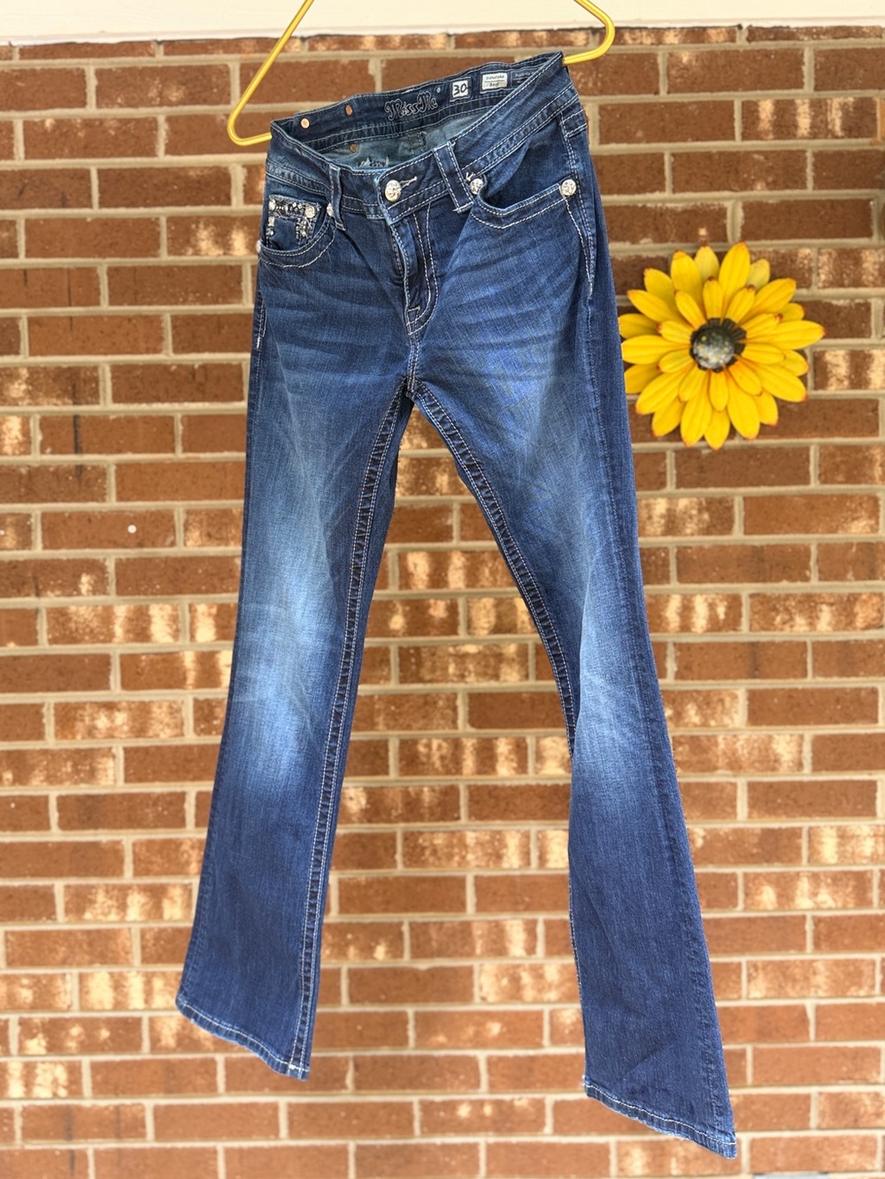 Miss Me Women’s Dark Denim Bootcut Jeans Lots of Fun Stiching Size 30”x33.5